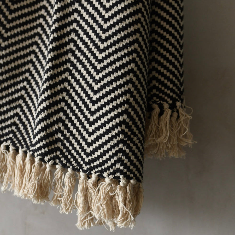 Cara Throw Blanket - Black - wearwell
