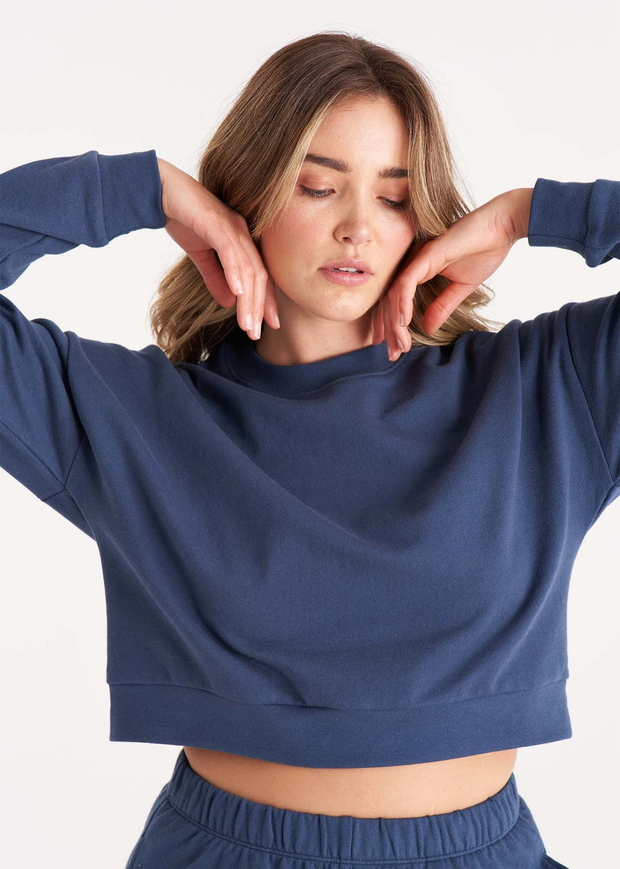 The Cropped Sweatshirt - wearwell