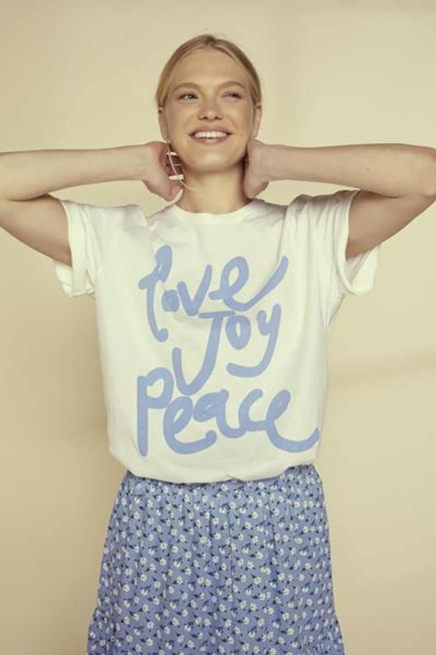 Love Joy Peace Print Tee - wearwell